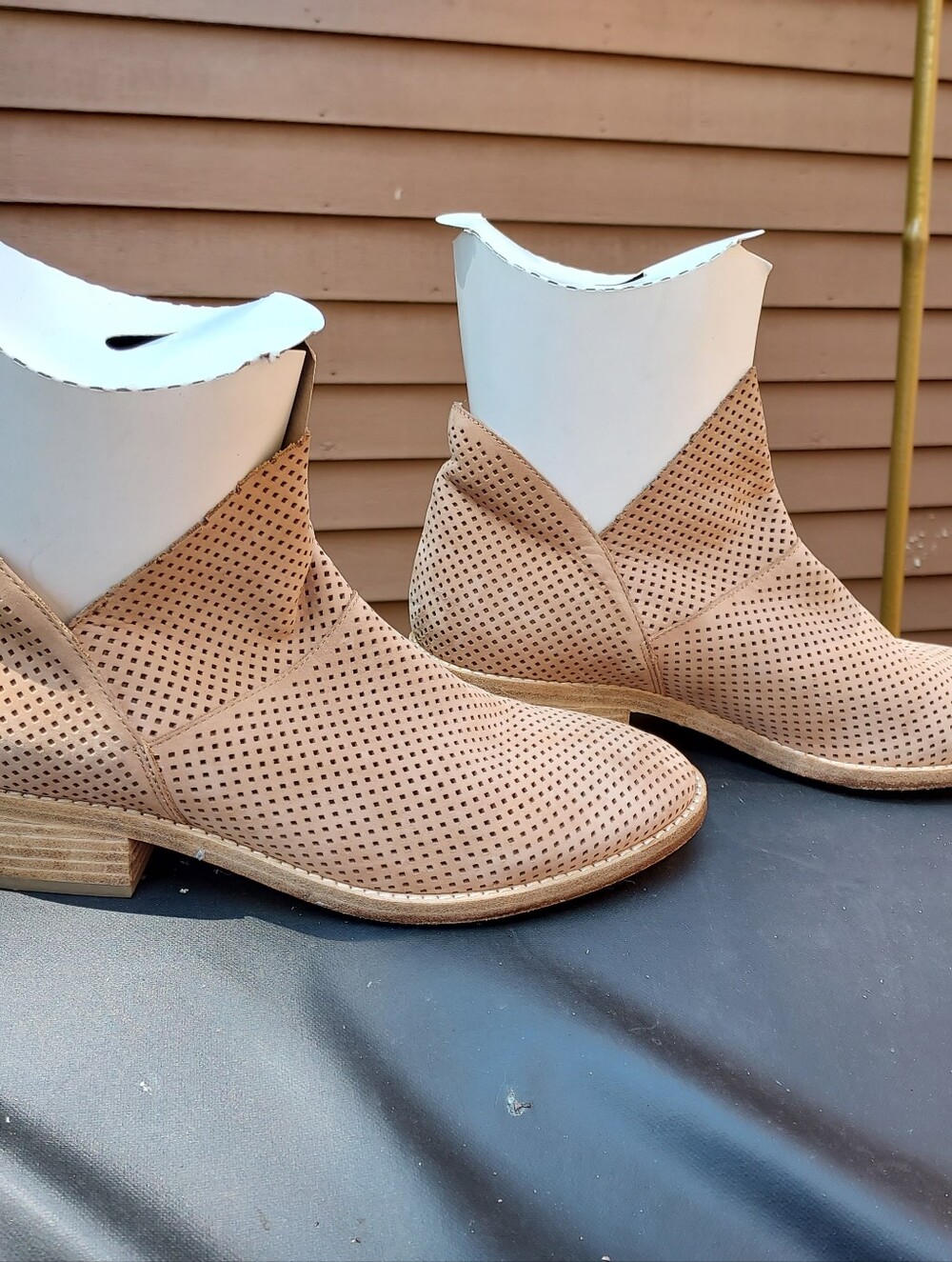 Eileen Fisher LEAF All-leather Ankle Boots Size 9.5